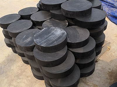 满洲里市板式橡胶支座由若干层橡胶片与薄钢板经加压硫化